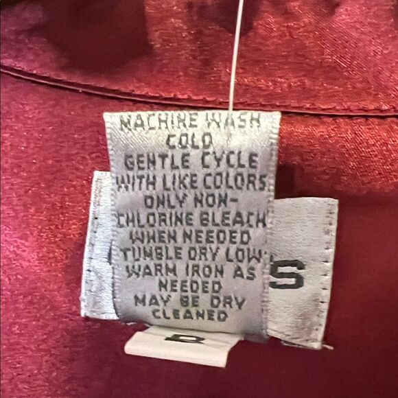 NWT Chico's Anna Lee (Large/12) Cranberry Red Blouse Button Up Silky Splendor - Picture 6 of 9